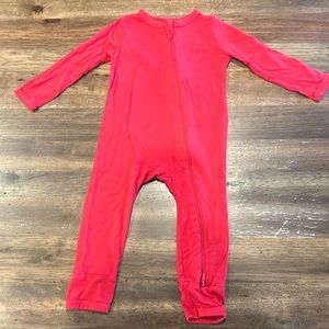 Kyte baby crimson 12-18 zip romper guc